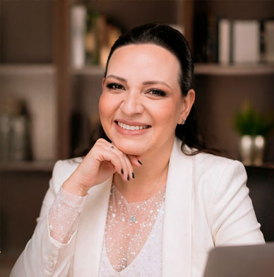 Paula Martin - Assistente Jurídica